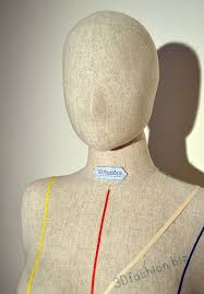My Diy Absolutly Handmade Dressform From 3d Scan It S Completly Soft Look At Yellow Pin On The Top Of Red Desi Design Tape 18th Century Clothing Red Design