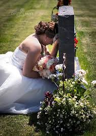 Before Going To The Wedding Ceremony Stop At The Grave Of One Of Your Loved Ones So They Know That You Know They Wil Wedding Wedding Memorial Wedding Pictures