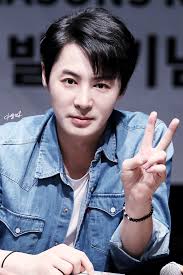 His previous club is daejeon citizen, seongnam ilhwa chunma, sangmu and suwon samsung bluewings. Jun Jin Wikipedia