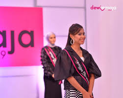 We did not find results for: Pembaca Berita Hos Rancangan Live Antara Cabaran Episod 6 Dewi Remaja Ini Pendapat Juri Fara Fauzana Remaja