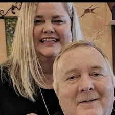 What are some handicap accessible condos or cabins in Branson with no  stairs and specific bedroom requirements?