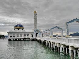 Bila saya dapat tahu yang dekat pulau pangkor ini juga ada masjid terapung, maka saya terus buat keputusan untuk datang singgah ke tempat ini. Pembinaan Pangkor Inn Chalet Pangkor Island Chalet Facebook
