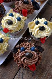 Backen von pizzen und leichtem backwerk im. Hund Cupcakes