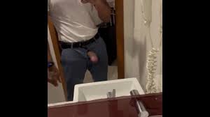 Gosta De Um Pau Duro Por Dentro Da Calça - Pornhub Gay