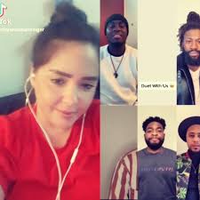 2 בלילה ואני שרה😂🤦🏻‍♀️, וועליה על השכנה