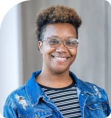 Cynthia Toland's Instagram, Twitter & Facebook