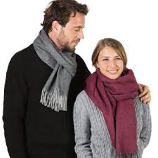 L'écharpe est un accessoire de mode indispensable pour les femmes. Echarpe Alpaga Missegle Vente D Echarpe En Laine Alpaga
