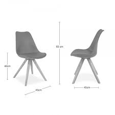 Solid pine wood and veneer construction. Chaise Scandi Inspired Gris Chaud Avec Pieds Pyramide En Bois Cult Uk