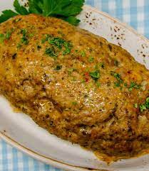 Abgießen, möglichst heiß pellen und in 4 bis 5 mm dicke scheiben schneiden. Rezept Hackbraten