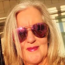 Hey South Florida! I'm headed your way next Monday, 1/12 ✨ Join me at the  Sidney & Berne Davis Art Center in Fort Myers for a lecture + lunch event.  Tickets to