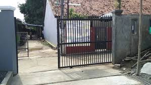 Nah, berikut ini adalah inspirasi model pagar besi minimalis yang menjadi trend dikalangan masyarakat. Jasa Pembuatan Pagar Bandung 0813 1885 5205 Modern Minimalis