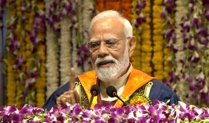 ‘मी बागेश्वर बाबा नाही, पण…’; मोदींच्या एका वाक्यावर IIT दिल्लीत हशा!