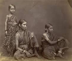 Studio portrait of Three Girls Wearing Jewellery - Madras (Chennai), Tamil Nadu (India) in the 1870s.