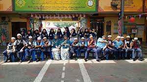 Gombak merupakan salah satu daerah di negeri selangor yang diwujudkan pada 1 februari 1974 serentak dengan penubuhan kuala lumpursebagai wilayah persekutuan. 11 Ogos 2018 Sekolah Rendah Islam Al Amin Gombak Facebook