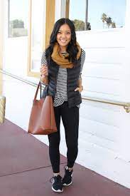 Four Comfy Winter Outfits With Leggings Nordstrom S Half Yearly Sale Outfits With Leggings Women Leggings Outfits Athleisure Outfits