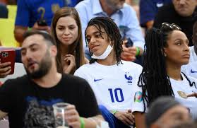 Neymar and mbappé get slammed by psg outcast's inner circle. 0plbqisvzsvwwm