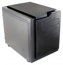 Gehäuse hersteller bewerben gerne montagemöglichkeiten für wasserkühlungskomponenten, im speziellen sind das radiatoren. Chieftec Ci 01b Op Gaming Cube Im Test Kompaktes Case Zum Aufklappen