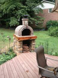 Da kann das pizzaofen bauen im eigenen garten lohnen, wobei das holzbackofen bauen, doch einiges geschick verlangt. Pizzaofen Bauen Anleitung Und Fotos Diy Garten Haus Garten Zenideen Outdoor Remodel Pizza Oven Outdoor Diy Brick Oven Outdoor