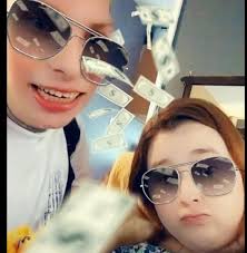 Is there a free or low-cost secular homeschool curriculum for a  third-grader?