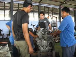 Introducing our diploma in mechanical eng. Praktikal Politeknik Kota Bharu 28 November 2012 Youtube