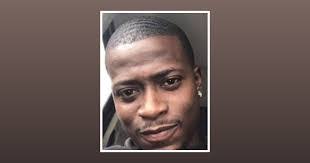 Lester Roberson's Instagram, Twitter & Facebook