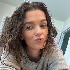 Victoria Tori Wallis