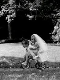 Black And Married With Kids Love The Bride Et Son Jules Sur Tricycle Photo Beautiful Children Couples