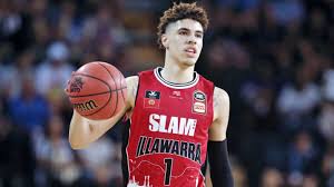 The instagram account @theballbrothrs found this video—replete with language that is nsfw—of melo sporting a short, wavy haircut, not unlike the one lonzo ball has been rocking of late. Lamelo Ball Biography Age Family Brothers Basketball Stats Hair Height Jersey Shooting Form Shoes And News