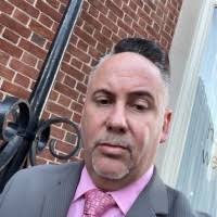 1300+ “Eric Diaz” profil