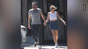 'some kids need the socialization'. Beverly Hills 90210 Star Tori Spelling War In Brian Austin Green Verliebt
