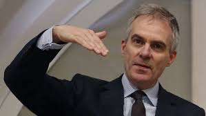 Pound drops as BoE's Ben Broadbent 'not ready' for rate rise