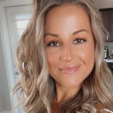 Emily Giovannetti and Brian Roe's Wedding Website