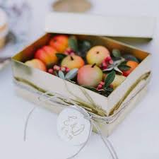 Hallo ihr lieben, heute muss ich euch mal wieder um euren rat fragen. Give Away Idea For Your Wedding We Love Marzipan Giveaway Giveaways Weddingdesignandplanning Hochzeit Sweets Weddingsw In 2020 Takeout Container Delicious Food