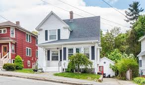 202 Kendrick Ave Quincy Ma 02169 House Styles Building A House Mansions