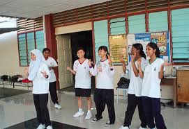 Smk canossion convent, batu 2, jalan batu pahat, 86000 kluang, johor. Learning Beyond The Four Walls The Star