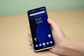 The smartphone is expected to be made available only in one color i. Uqgz2skdu99qmm