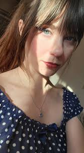 Pretty please can anyone remove one of my chins and take the sun spots off  my chest? Thank you 🙏