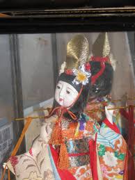 This traditionally made japanese geisha doll was crafted by the finest artists in japan, with each of the details finely done. Two Antique Japanese Giesha Dolls In Original Display Cases Collectors Weekly