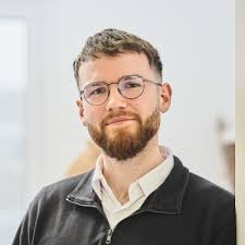 Von: 3 Jungs teilen sich 1 Auto zu Leasingkosten 2024: 170.480,92…