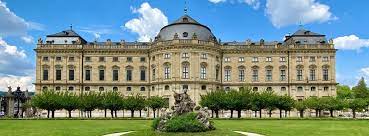 Über dem treppenhaus der würzburger residenz prangt das 670 quadratmeter große deckenfresko von giovanni battista tiepolo. Die Wurzburger Residenz Unesco Weltkulturerbe