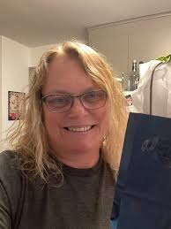 Deepening hair with chunky lowlights