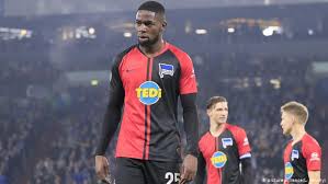 Ein leben lang in königsblau. Hertha Berlin S Jordan Torunarigha Reportedly Racially Abused At Schalke Sports German Football And Major International Sports News Dw 05 02 2020