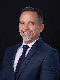 Douglas Underhill's Instagram, Twitter & Facebook