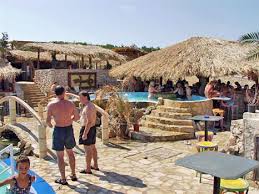 Freu dich auf 7 tage sommer, sonne, strand und die geilsten acts am wunderschönen zrce beach in kroatien. Strand Zrce Novalja Insel Pag Kroatische Strande