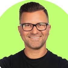 Scott Binns's Instagram, Twitter & Facebook