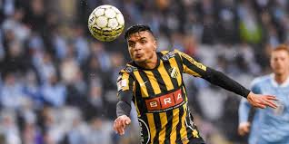 محمد داوود ياسين لاعب كرة قدم عراقي، ولد يوم 22 تشرين الثاني 2000 في بغداد. Ø§Ù„Ø¹Ø±Ø§Ù‚ÙŠ ÙŠØ§Ø³ÙŠÙ† Ø§Ù„Ù‰ Ù‡Ø§ÙƒÙ† Ø§Ù„Ø³ÙˆÙŠØ¯ÙŠ