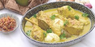 1 papan tempe, iris 3 butir telur, rebus 3 daun salam 2 daun jeruk 1 lengkuas, geprek bumbu halus: 5 Cara Memasak Opor Ayam Istimewa Dari Opor Putih Kuning Sampai Pedas Merdeka Com