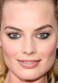 17 Of The Most Inspiring Beauty Looks This Week Margot Robbie Makeup Margot Robbie Hair Margot Robbie