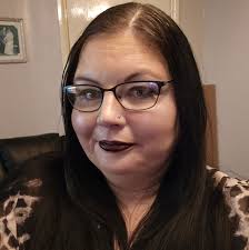 Last chance to get pre-sale access for my UK/IE headline tour! Pre-order  THAT'S SHOWBIZ BABY! from my official store by 5pm BST tomorrow Tuesday  20th May for your code 💙 Pre-sale starts