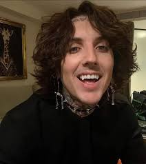 Oliver Sykes 🖤 He's just so beautiful 🥺🖤